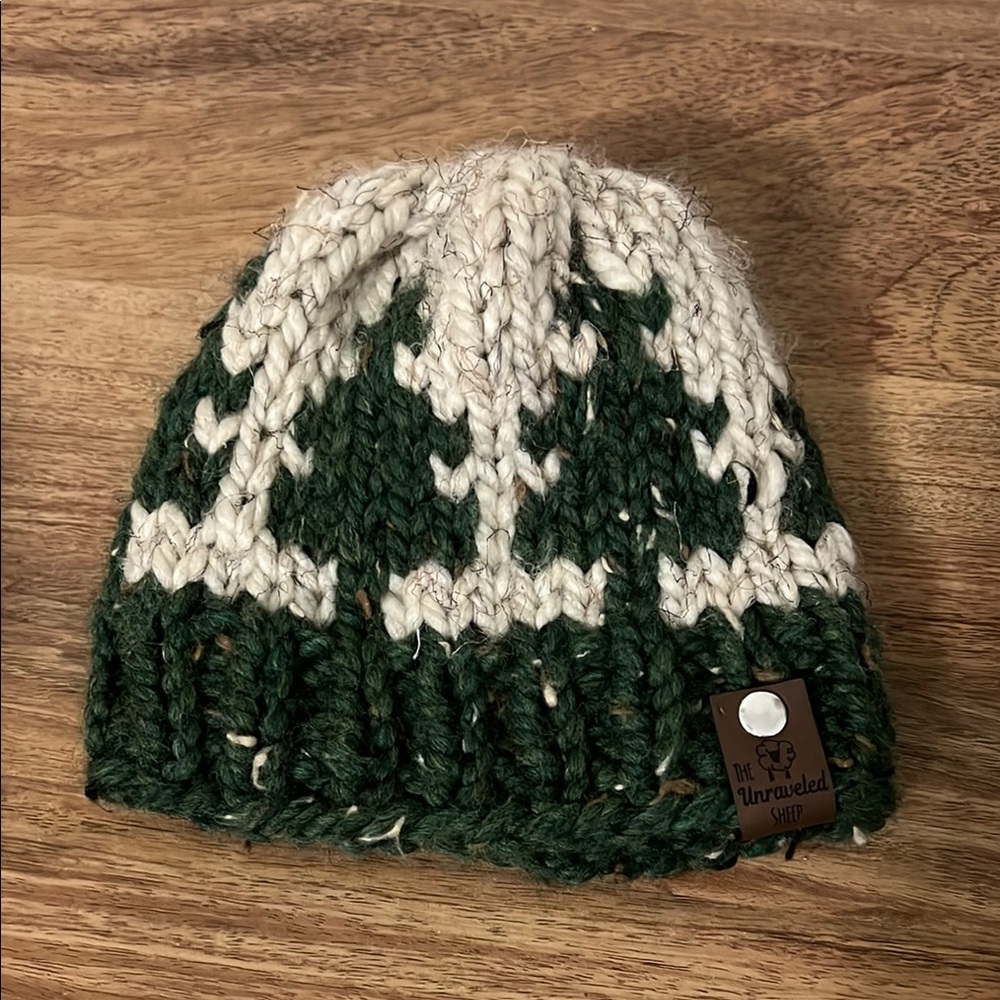 The Unraveled Sheep Green and White Knit Beanie